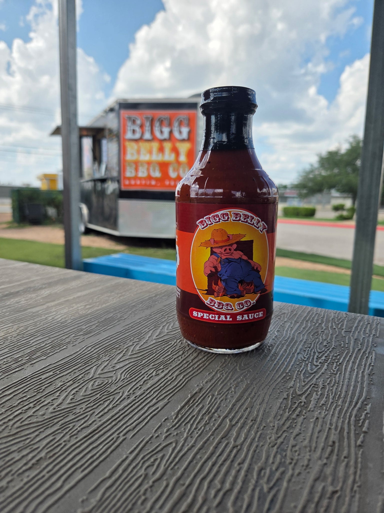 18oz Bottle of Bigg Belly BBQ Special Sauce